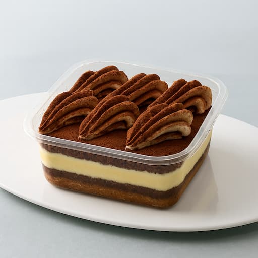 ファミマ新作ティラミスのイメージ